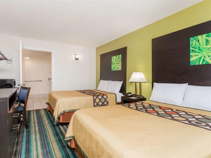 Super 8 By Wyndham Augusta Exterior foto